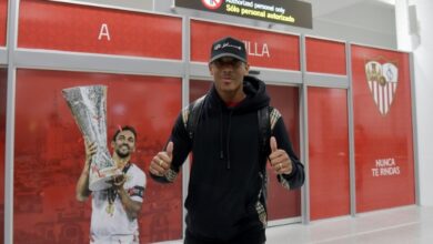 Photo of Martial completes loan switch from Man Utd to Sevilla