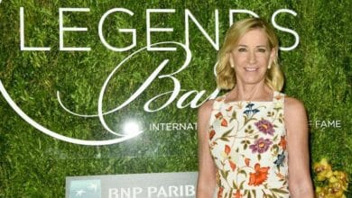 Photo of Tennis great Chris Evert reveals ovarian cancer diagnosis