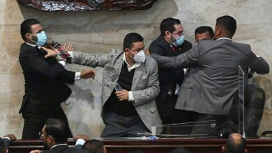 Photo of Fists fly in Honduran Congress ahead of new president’s inauguration