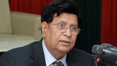 Photo of Momen urges Malaysian FM to recruit Bangladeshi IT-trained manpower