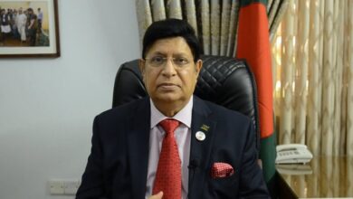 Photo of Travel thru Bangladesh-India border to be discouraged due to Omicron: Foreign Minister