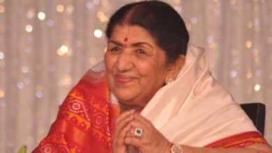 Photo of Lata Mangeshkar Health Update: Singer shows signs of improvement, continues in ICU for observation