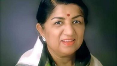 Photo of Lata Mangeshkar Health Update: Veteran singer shows marginal improvement, still in ICU