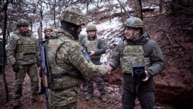 Photo of Ukrainian soldier killed as tensions with Russia soar