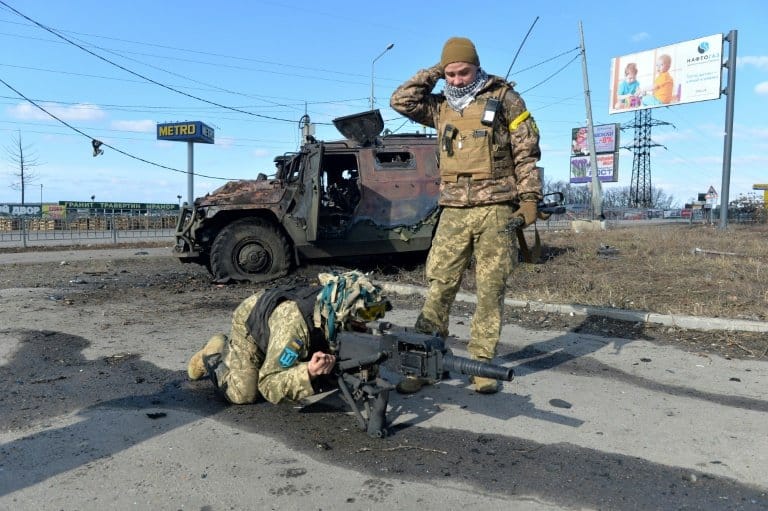Russia, Ukraine begin talks as fighting rages