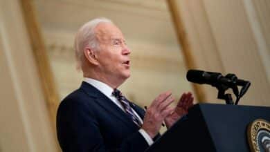 Photo of Biden announces ‘first’ sanctions on Russia over Ukraine