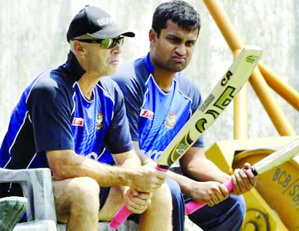 No distance between Domingo and Siddons, insists Tamim