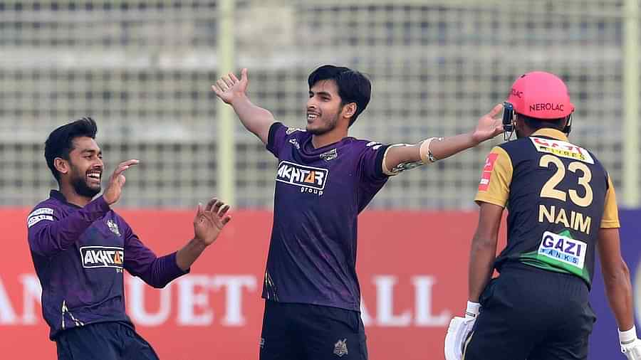 Chattogram keep BPL playoff hopes alive with thrilling victory