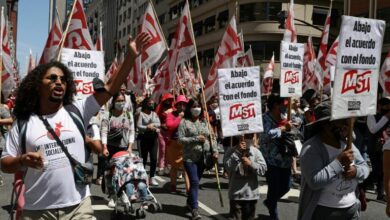 Photo of Thousands protest Argentina’s debt deal with IMF