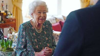 Photo of Queen to continue light duties even after positive Covid test