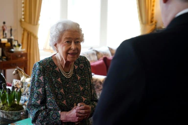 'I can't move': Queen Elizabeth complains of stiffness during engagement