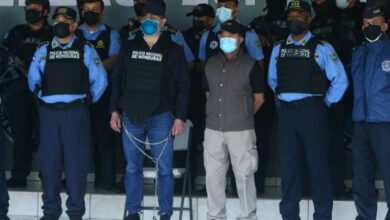 Photo of Honduran ex-president to remain in custody as US seeks extradition