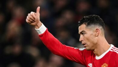 Photo of Ronaldo ends barren run as Man Utd climb back into top four