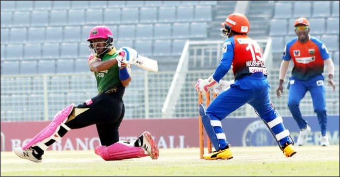 Dhaka beat Khulna to keep them in BPL playoff contest