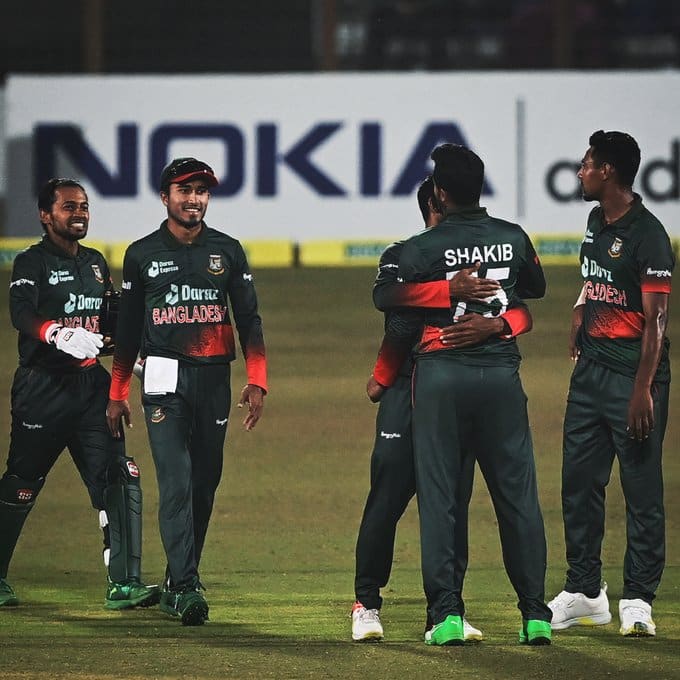 Bangladesh move to top of ICC ODI Super League