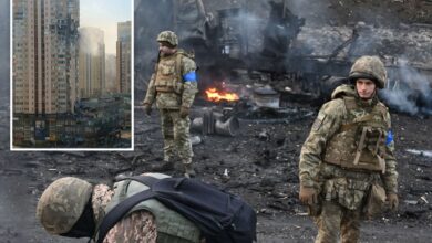 Photo of ‘FIGHTING BACK’ Ukrainian forces capture ‘hundreds of Russian POWs’ near Kyiv as Putin’s troops fail to take capital in overnight blitz