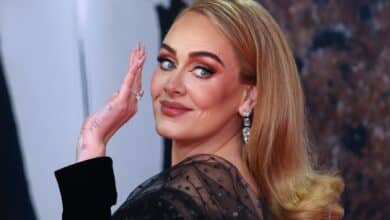 Photo of Adele gets emotional after receiving BRIT award: Watch