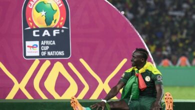 Photo of Mane scores winning kick as Senegal beat Egypt in Cup of Nations final shoot-out
