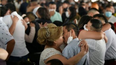 Photo of Hundreds wed at Valentine’s Day ceremony in Mexico