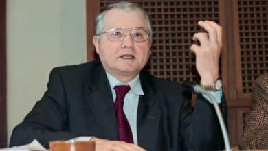 Photo of France’s Nobel winner for co-discovery of HIV virus dies