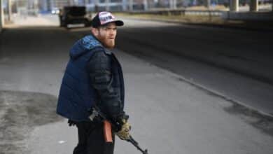 Photo of Kyiv’s ragtag volunteer force fights stealth invader