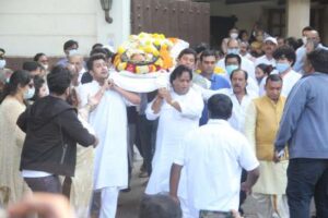 'Disco King' Bappi Lahiri laid to rest in presence of family, friends and industry colleagues