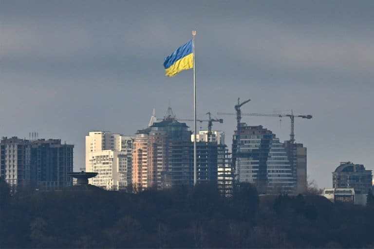 Ukrainian, Russian troops fight in streets of Kyiv