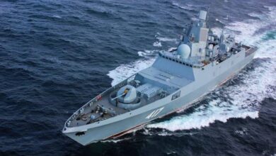 Photo of Russian warship chases off US submarine near Pacific islands