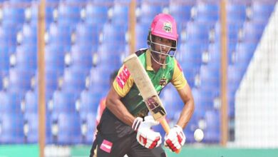 Photo of Ruthlss Dhaka end Comilla’s winning streak in BPL