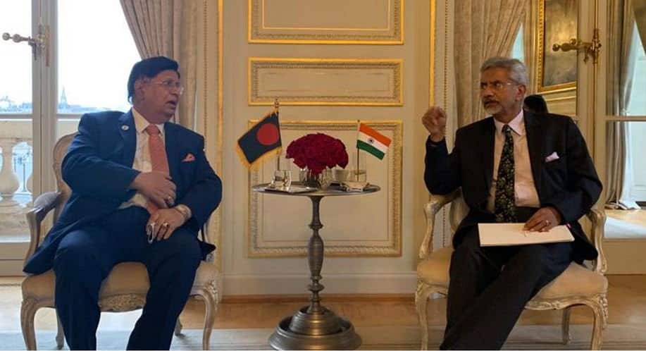 Jaishankar invites Momen to iteration of JCC