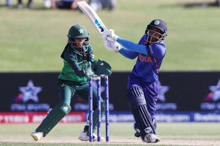 Vastrakar, Rana record stand sees India overwhelm Pakistan