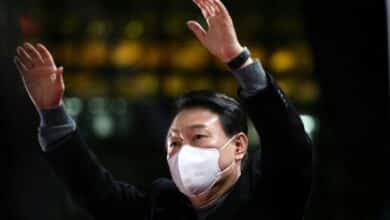 Photo of Conservative Yoon wins tight South Korean presidential race