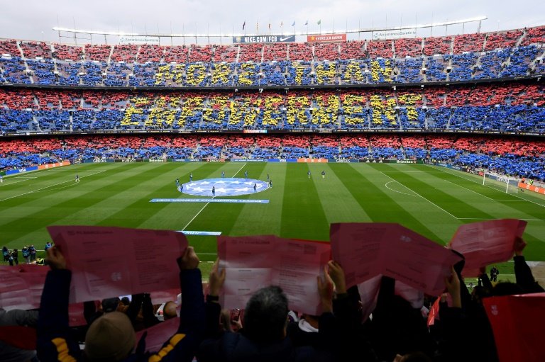 World record 91,553 see Barca make Champions League semis, PSG down Bayern