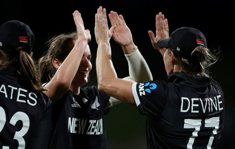 Hosts New Zealand beat limp India to showcase World Cup credentials