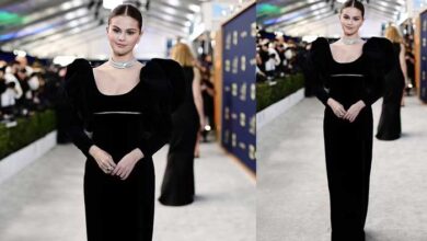Photo of Selena Gomez walks onstage barefoot after falling on the SAG Awards red carpet