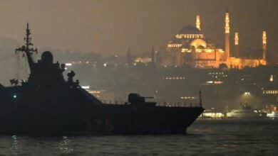 Photo of Turkey walks a diplomatic tightrope in Russia-Ukraine war