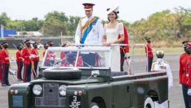 Photo of William, Kate travel in same Land Rover Queen and Prince Philip used in 1962 in Jamaica