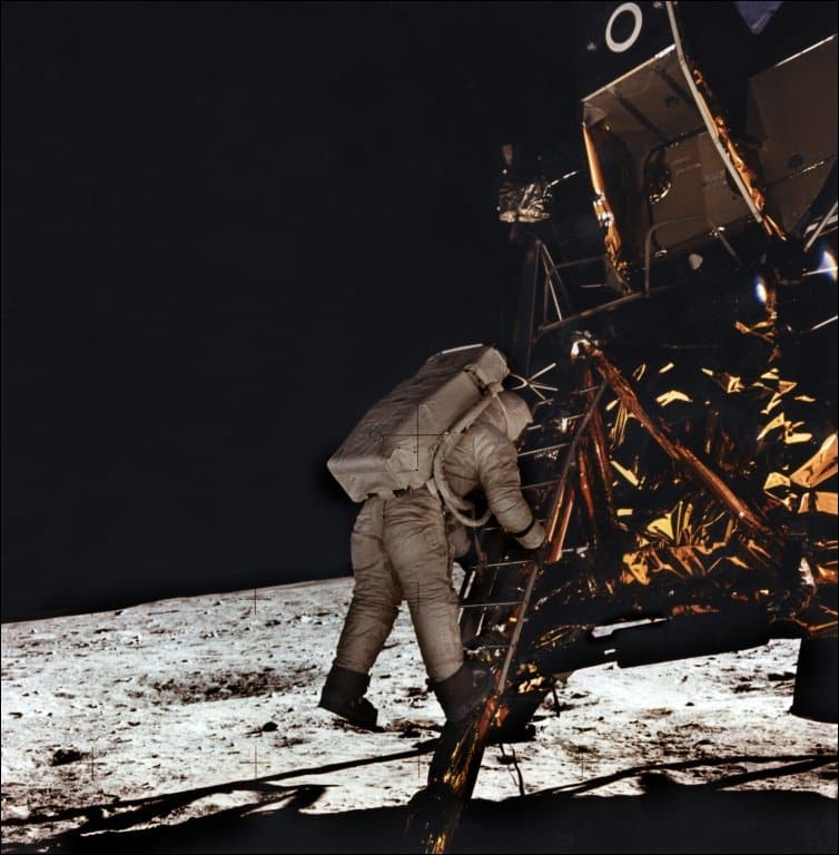 Buzz Aldrin's famous 1969 moon walk picture sells at auction