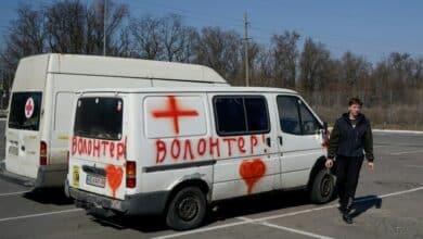 Photo of Volunteers risk lives to deliver supplies to besieged Mariupol