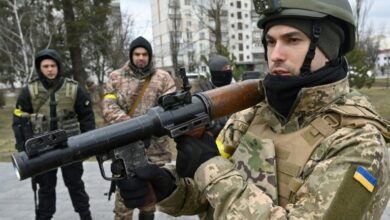 Photo of On Kyiv’s eastern front, Ukrainians hold off Russian tanks