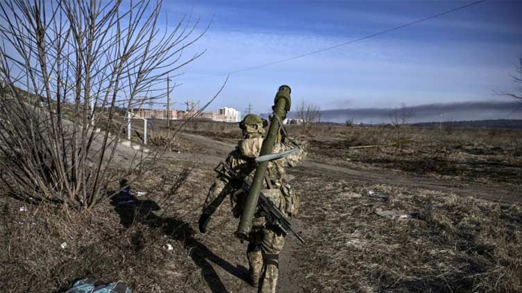 Ukraine readies for 'relentless defence' of Kyiv