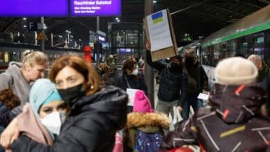 Photo of Tired and emotional, Ukrainians arrive by train in Berlin