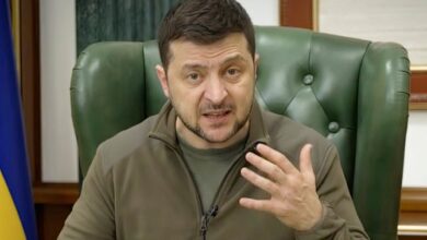 Photo of Ukraine at ‘turning point’, Zelenskiy says as Russians regroup near Kyiv