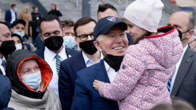 Photo of Biden meets top Ukrainian ministers in Warsaw