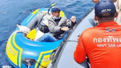 Photo of To meet wife, man tries to row small boat from Thailand to India