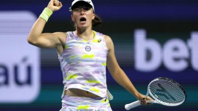 Photo of Iga Swiatek becomes new WTA World No.1 with Miami win