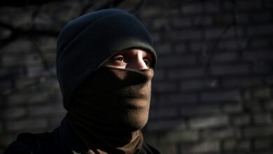Photo of French volunteer fighter prepares to battle for Ukraine