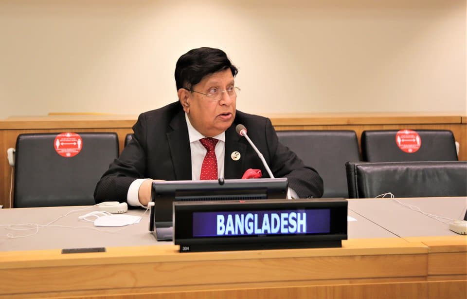 Momen presents update information on Bangladesh's continental shelf to UN