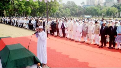 Photo of Shahabuddin Ahmed laid to rest