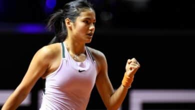 Photo of Raducanu overcomes early stutter on Madrid clay
